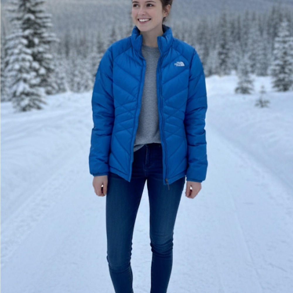 The North Face Women's 550 Quilted Goose Down Puffer Jacket blue size L